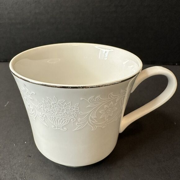 CROWN VICTORIA Lovelace 1 Footed Cup White w/Flowers & Urns White Background - Picture 10 of 10